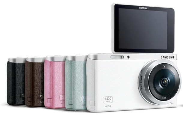 Samsung NX mini in five colors: black, brow, white, pink and cyan